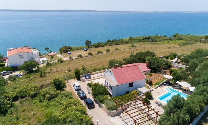 Rtina House | Amazing home in Rtina