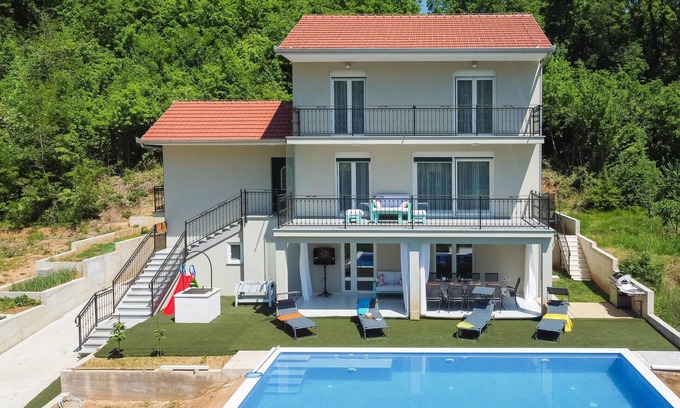 Suhac House | Amazing home in Sinj with WiFi