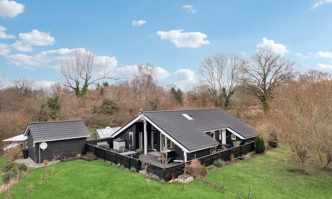 Hov House | Amazing home in Tranekær with WiFi