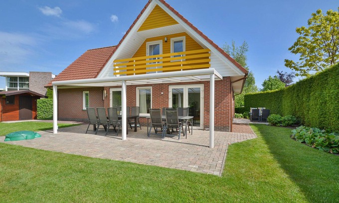 Zeewolde House | Amazing home in Zeewolde