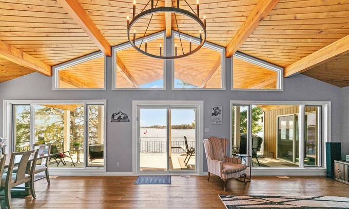 Keewatin House | Amazing Lake of the Woods Lakefront Paradise Home