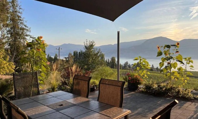 Okanagan-Similkameen House | Amazing Lake View - Relaxing Naramata Bench Home