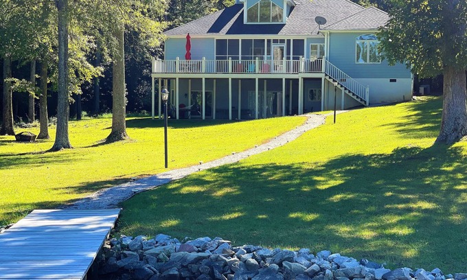 Macon House | Amazing Listing Just Off the Main Lake, No Steps to the Doc! High-Speed Internet