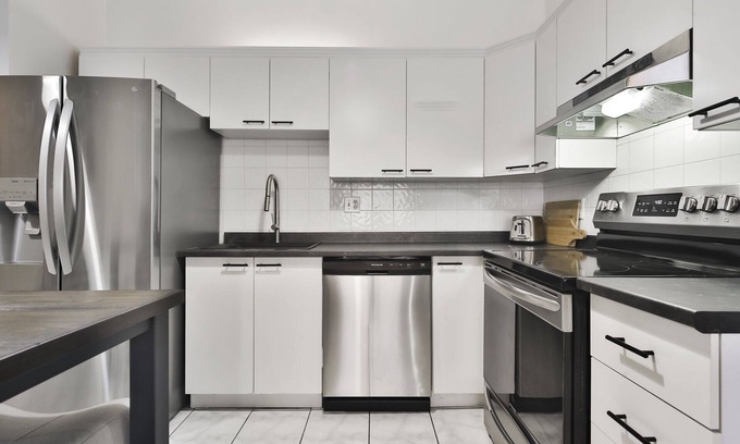 Cote-Saint-Paul Condo | Amazing Location and large space - 4 Bdrs MTL - Modern look perfect for families
