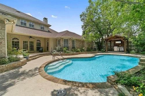 Richardson House | Amazing Luxury 5 Bedrooms Home with Private Pool