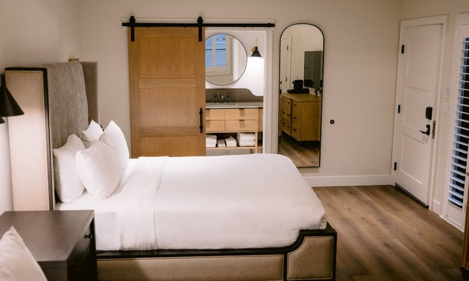 Midway House | Amazing Midway Getaway! 3 Relaxing Haven w/Resort Amenities, Ski Golf Nearby!