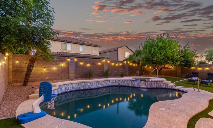 Seville House | Amazing Modern 5/4 with Heated Pool Golf Community