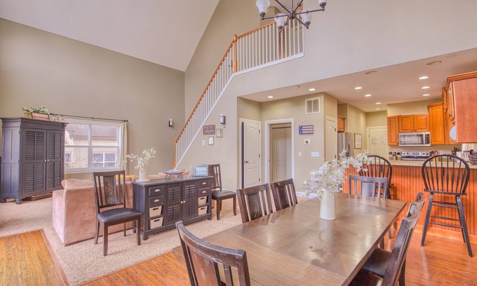 Flat Hollow Marina House | AMAZING NORRIS LAKE HOUSE WITH DOCK
