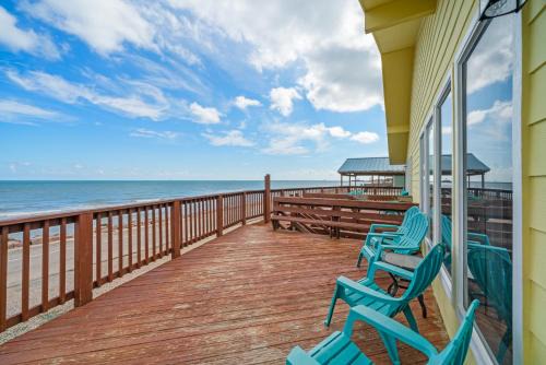 Surfside Beach House | Amazing Oceanfront 2BR Home Cozy Peaceful and Kid and Pet Friendly