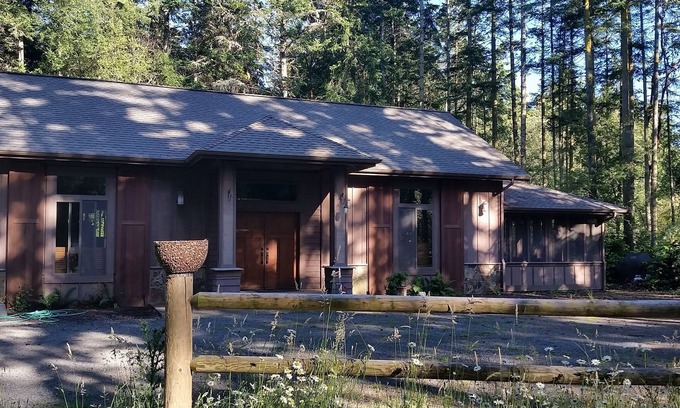 Port Townsend House | Amazing one bedroom open concept home