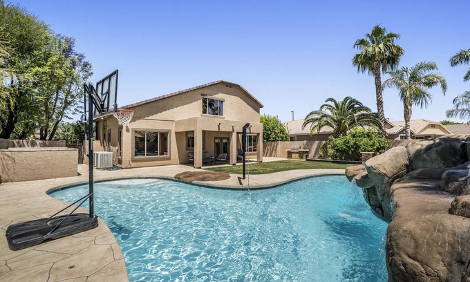Windmill Ranch House | Amazing pool, arcade game and basktball game loft, pool table, 5 bedrooms