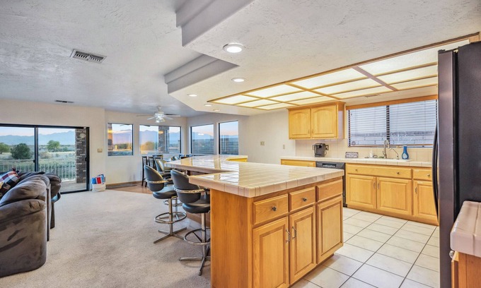 Bullhead City House | Amazing Riverfront home with dock, boat ramp, fire pit on the Colorado river.