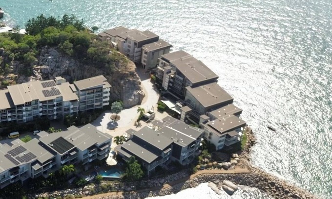 Townsville Villa | Amazing sea views capture the sea breezes located on beautiful Magnetic Island.