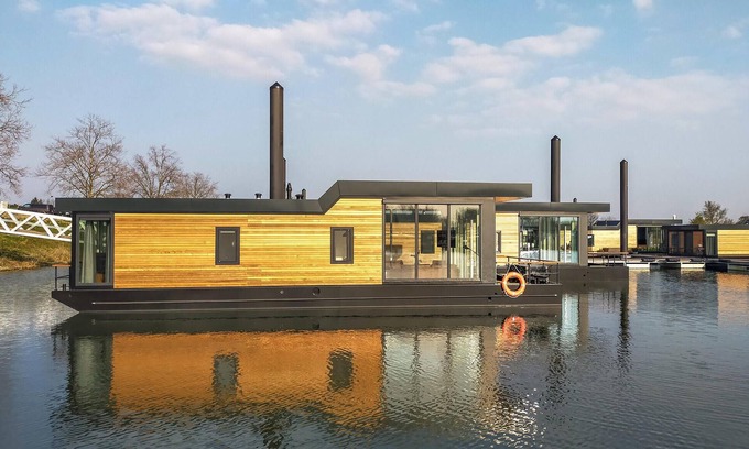 Ohe en Laak Boat Rental | Amazing ship in Ohé & Laak with WiFi