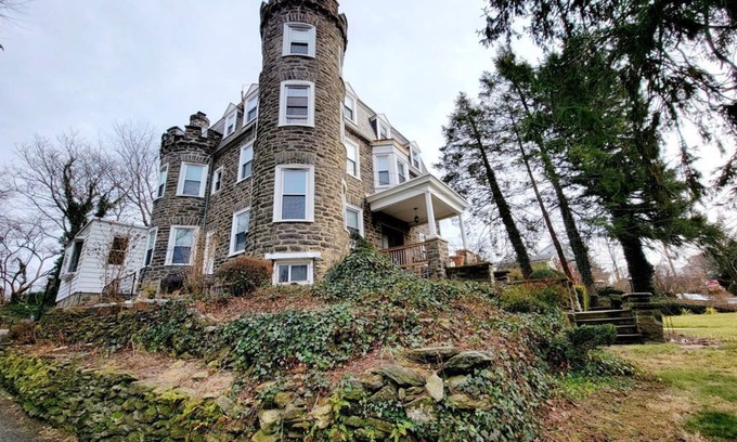 Elkins Park Apartment | Amazing, spacious 1 bedroom 1 bath apartment