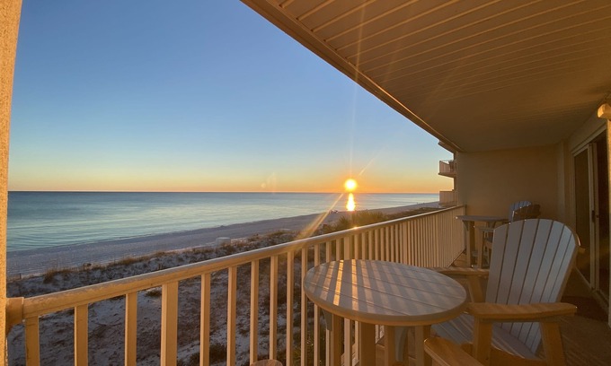 Fort Walton Beach - Destin Condo | Amazing Sunsets, Sugar White Sand, Gulf Front