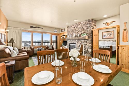 Two Harbors Apartment | Amazing Superior Lake View Condo and Heated Pools