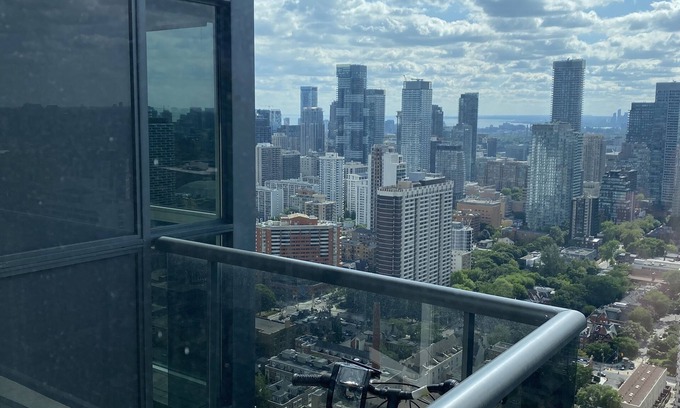 Upper Jarvis Condo | Amazing Toronto downtown view.