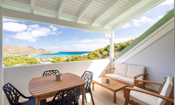 Saint-Jean Apartment | Amazing View, 2 minutes' walk from the beach!