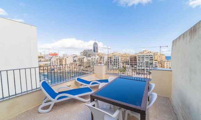 St. Julian's Apartment | Amazing views of Spinola Bay in Heart of St