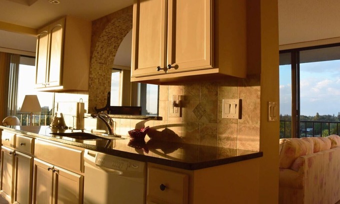 Siesta Key Condo | AMAZING VIEWS of Siesta Key Beach and Gulf. 5th floor corner unit 2br/2ba