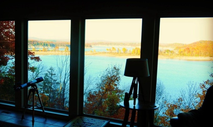 Beaver Shores House | Amazing year-round lake view retreat with hot tub!