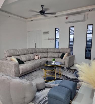 Pulai House | Amazonite Homestay
