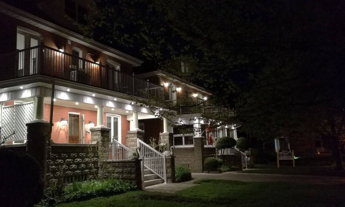Stratford Bed & Breakfast | Ambassador's Inn Next Door