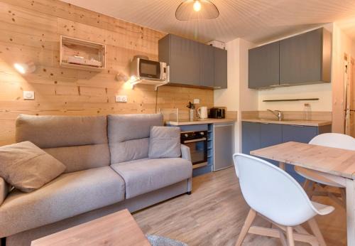 Genos Apartment | Ambiance chalet pour 4 - 80m des pistes