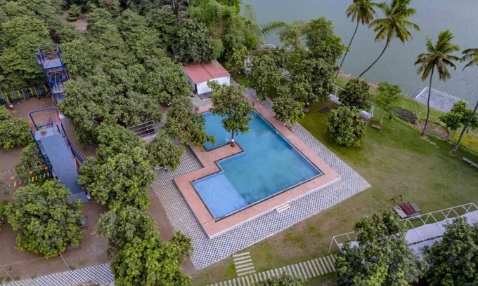 Gandevi Hotel | Ambik Riverside Camp And Resort