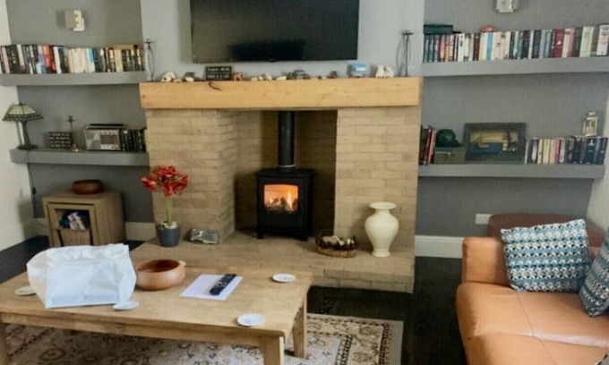 Amble House | Amble holiday home, near marina, spacious and comfortable