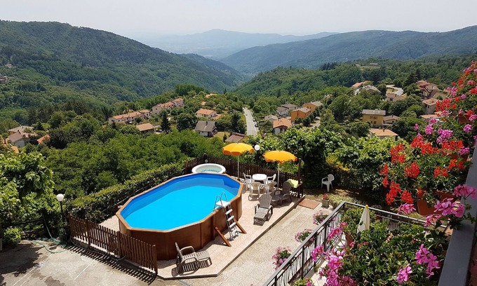 Momigno Hotel | Amelia Dream View