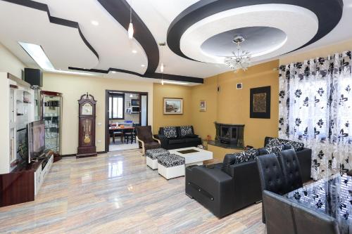 Berat House | Amelia Heritage House - by DelMar