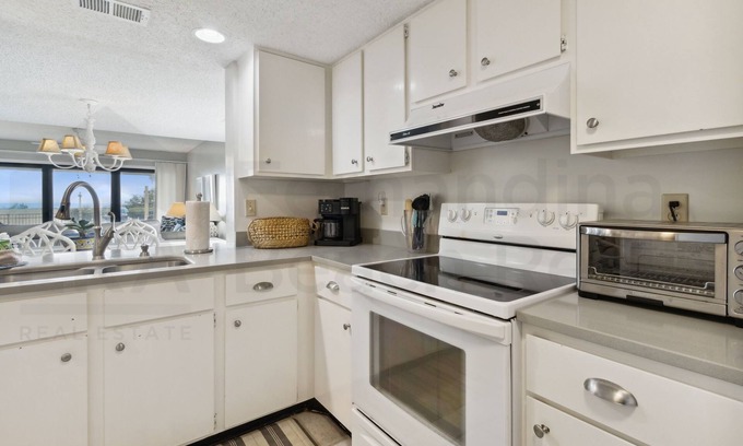 Amelia City Condo | Amelia Surf & Racquet, everything you need to have a great vacation! 2 Bedroom Ground Floor