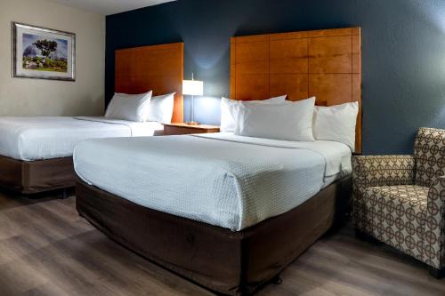 Ferndale Hotel | American Inn & Suites