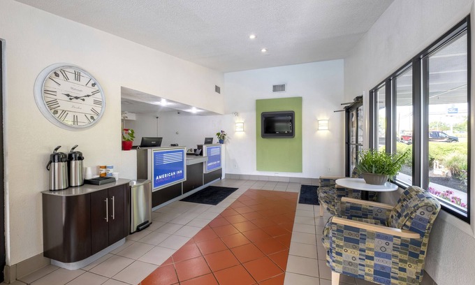 Carlisle Hotel | American Inn