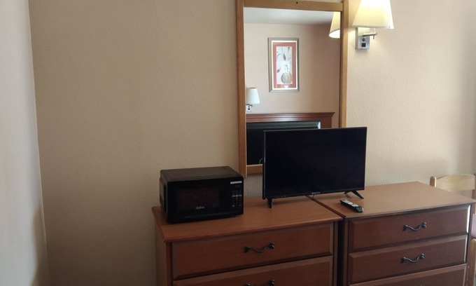 North San Antonio - SAT Hotel | American Motel