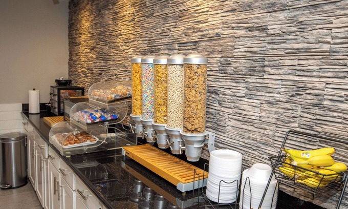 Harlingen Hotel | Americas Best Value Inn Harlingen