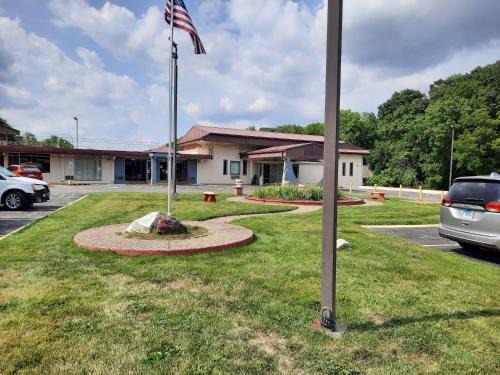 Moline Hotel | Americas Best Value Inn Moline