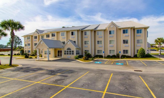 Brunswick Hotel | Americas Best Value Inn & Suites Brunswick