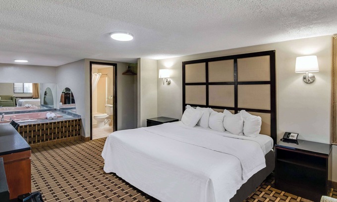 Torrington Hotel | Americas Best Value Inn Torrington CT