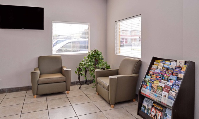Tulsa Hotel | Americas Best Value Inn Tulsa at I-44