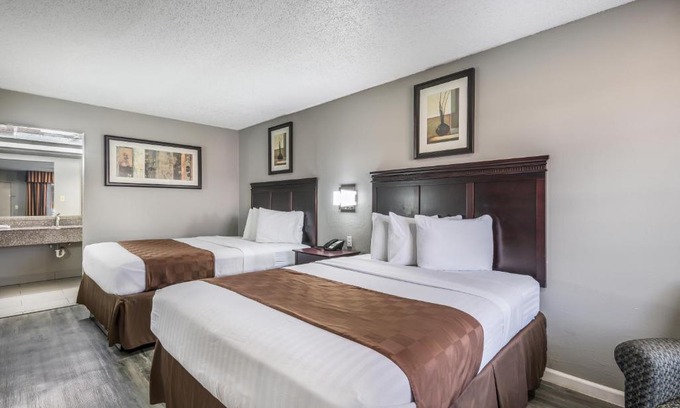 Caddo Valley Hotel | Americas Best Value Inn Arkadelphia
