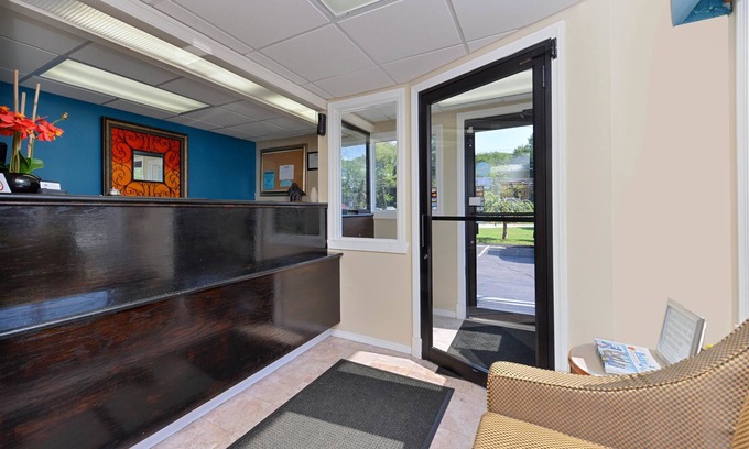 New London Hotel | Americas Best Value Inn New London Mystic