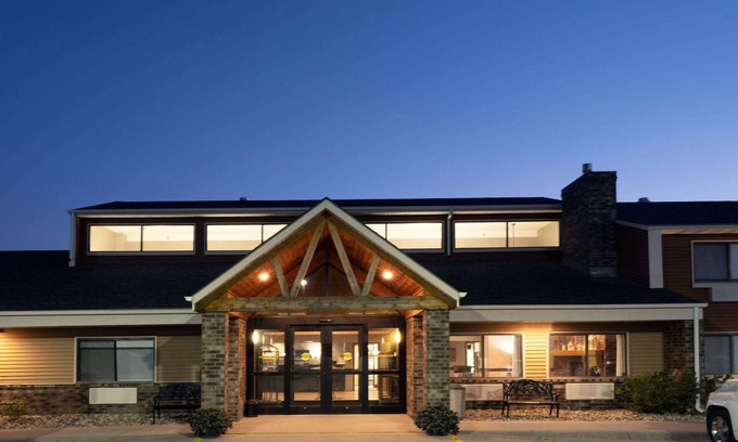Aberdeen Hotel | AmericInn by Wyndham Aberdeen - Event Center