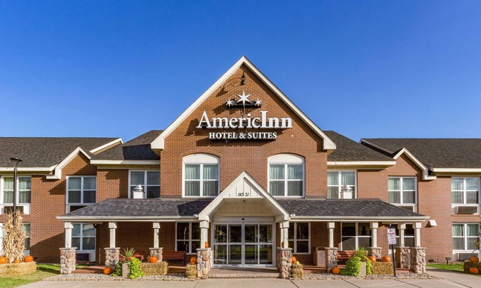 Burnsville Hotel | AmericInn by Wyndham Burnsville