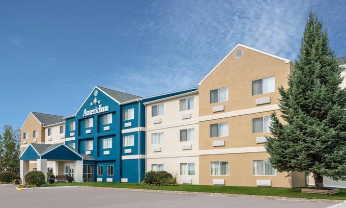 Duluth Hotel | AmericInn by Wyndham Duluth
