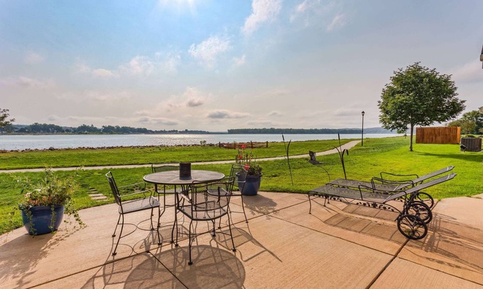 Fort Pierre Hotel | AmericInn by Wyndham Fort Pierre - Conference Center
