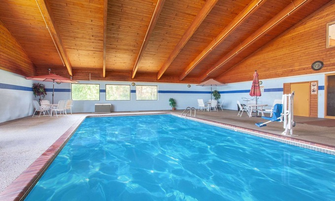 Ham Lake Hotel | AmericInn by Wyndham Ham Lake