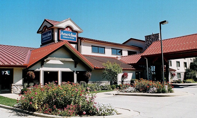 Oswego Hotel | AmericInn by Wyndham Oswego